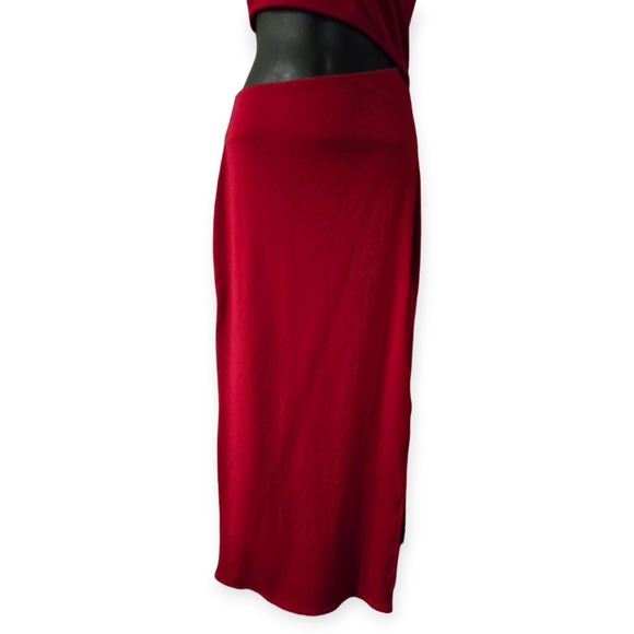 Lulu's Vibrant Red One-Shoulder Maxi Dress. Tummy Cut Out Slight Up Side Ribbed. - Picture 4 of 6